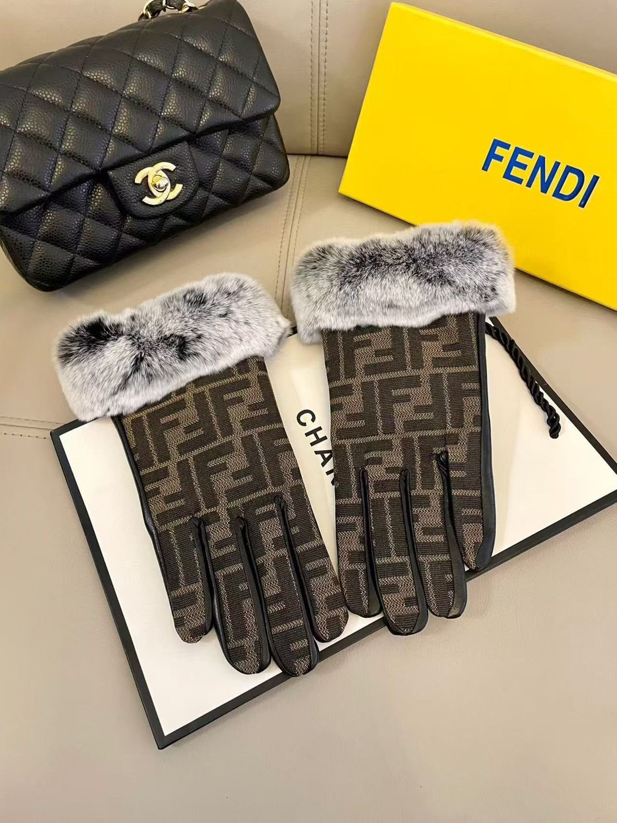 Glove 006