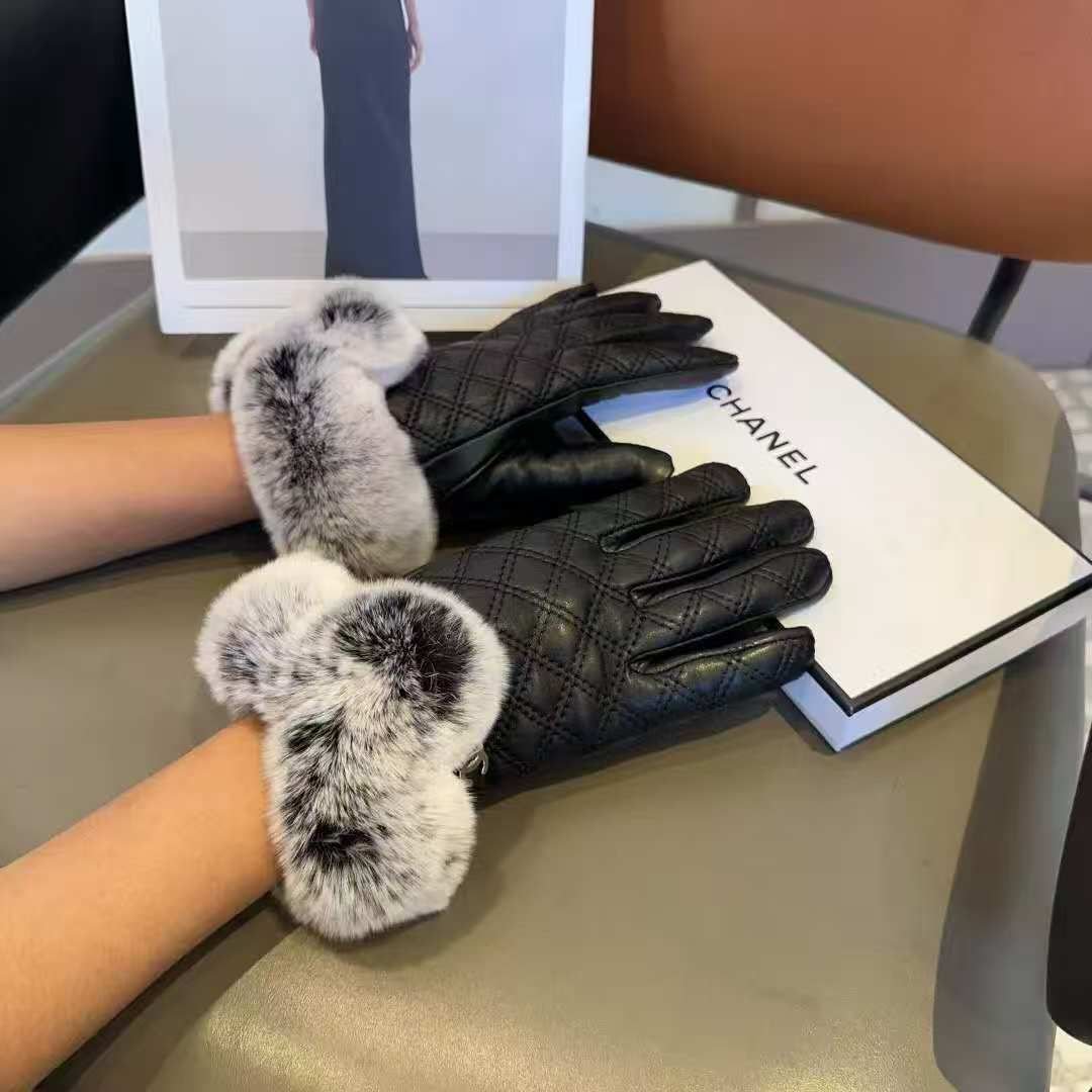 Glove 017