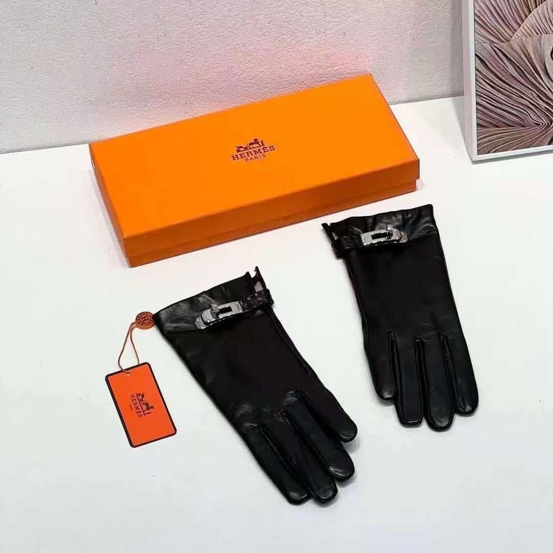 Glove 045