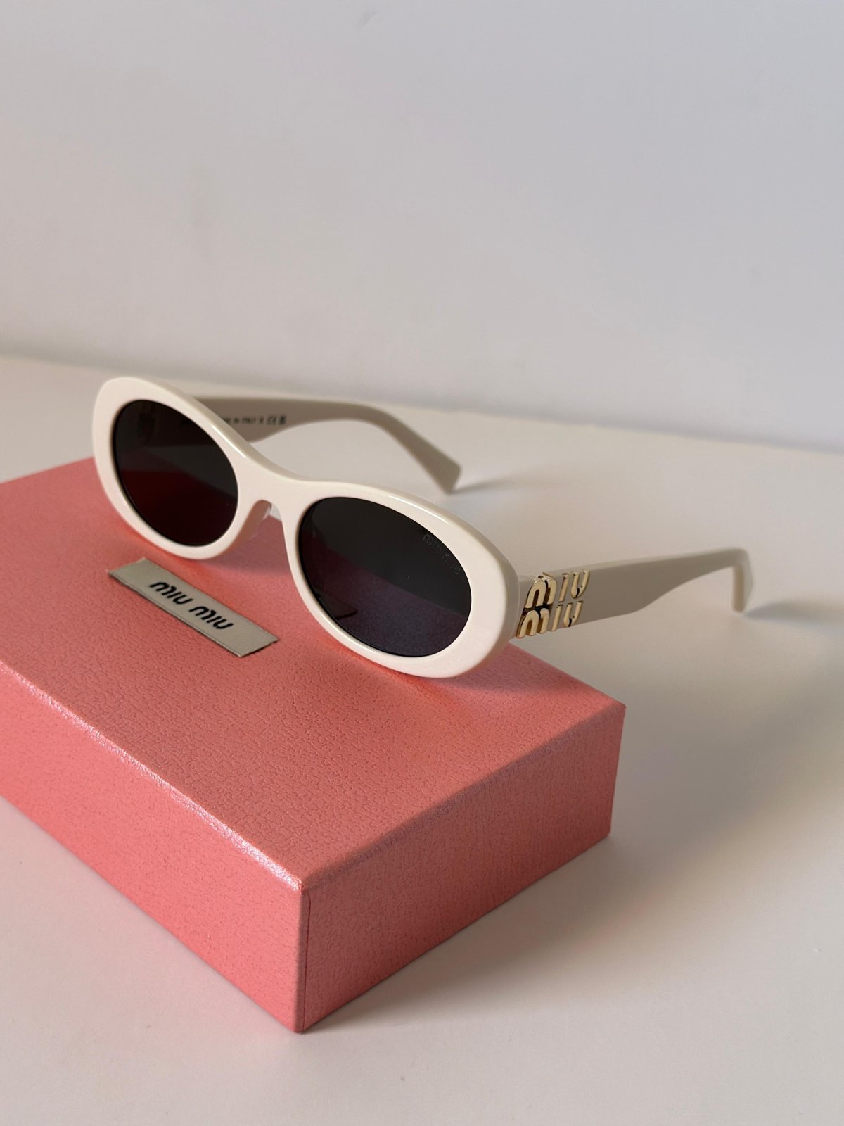 Sunglasses 027