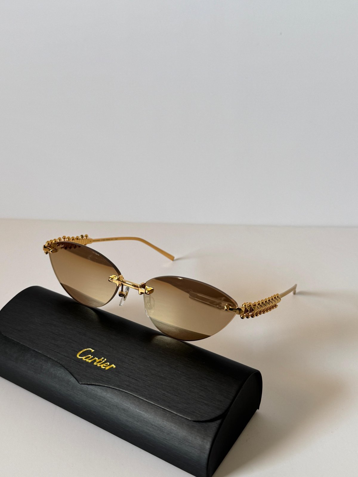 Sunglasses 043
