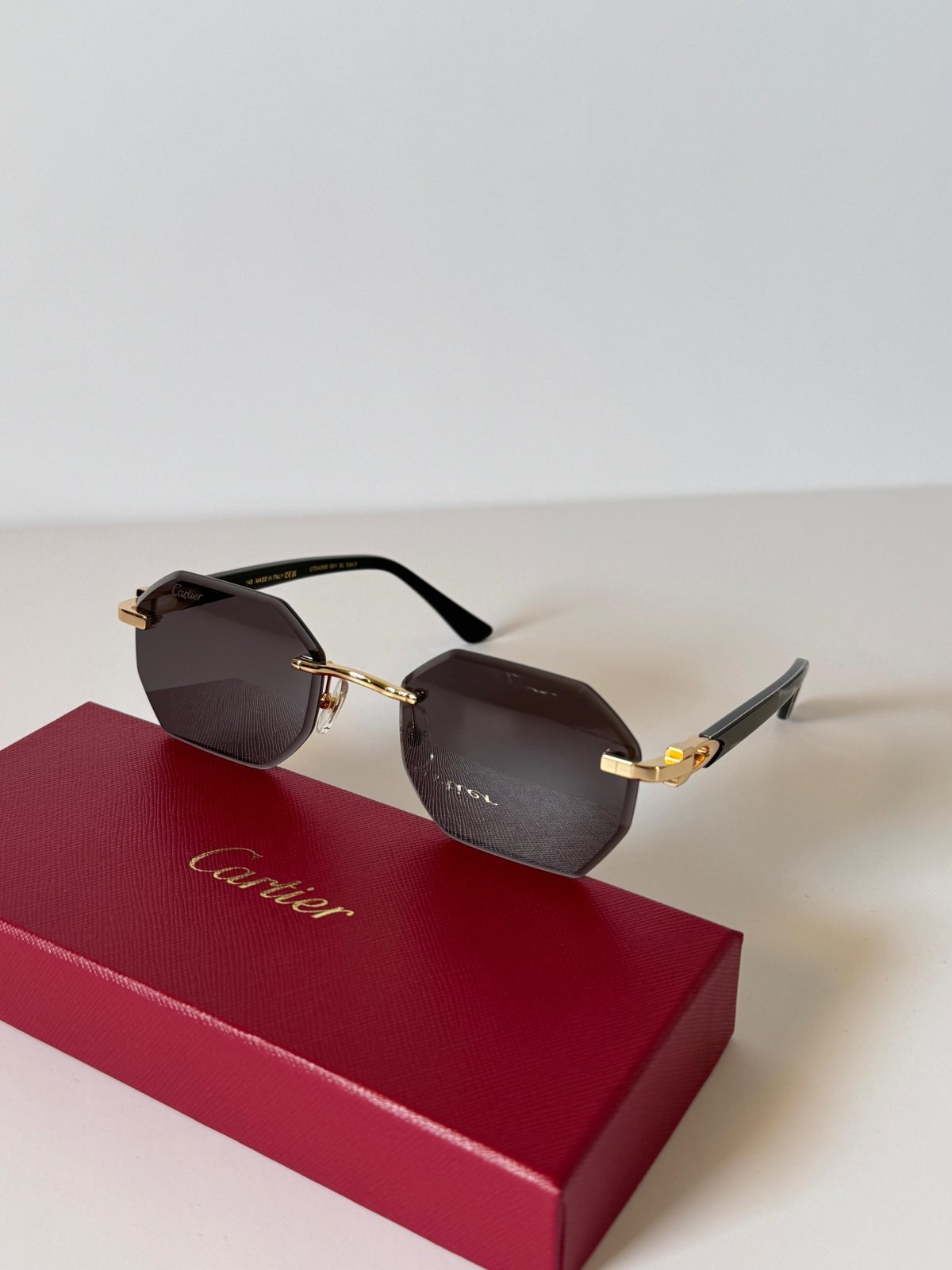 Sunglasses 064