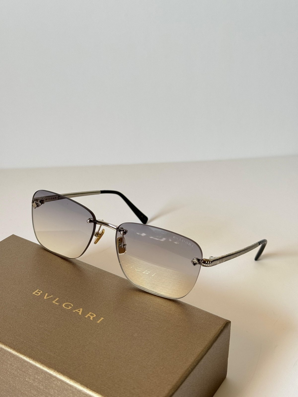 Sunglasses 075