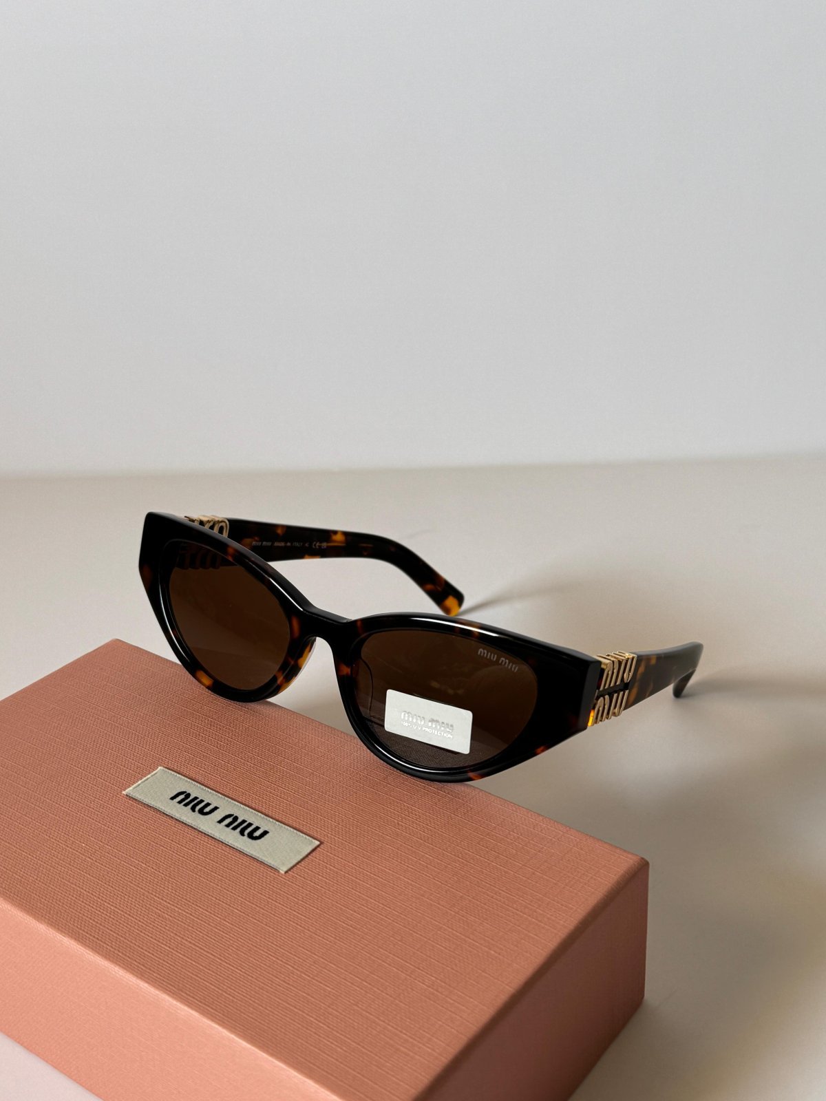 Sunglasses 114