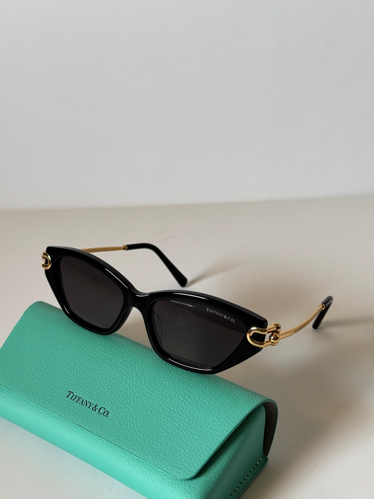 Sunglasses 117