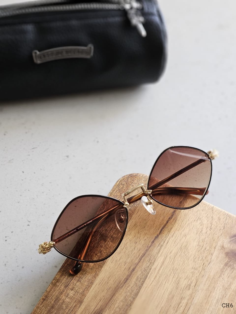 Sunglasses 137