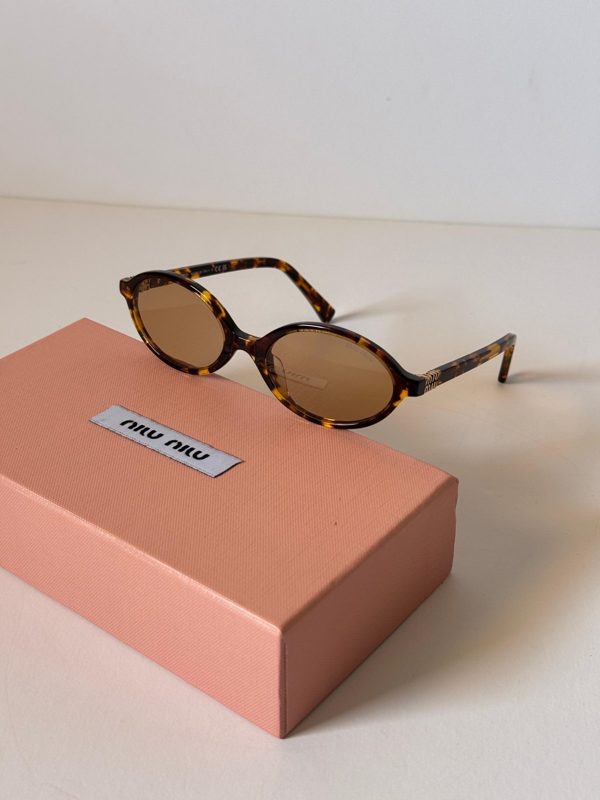 Sunglasses 174
