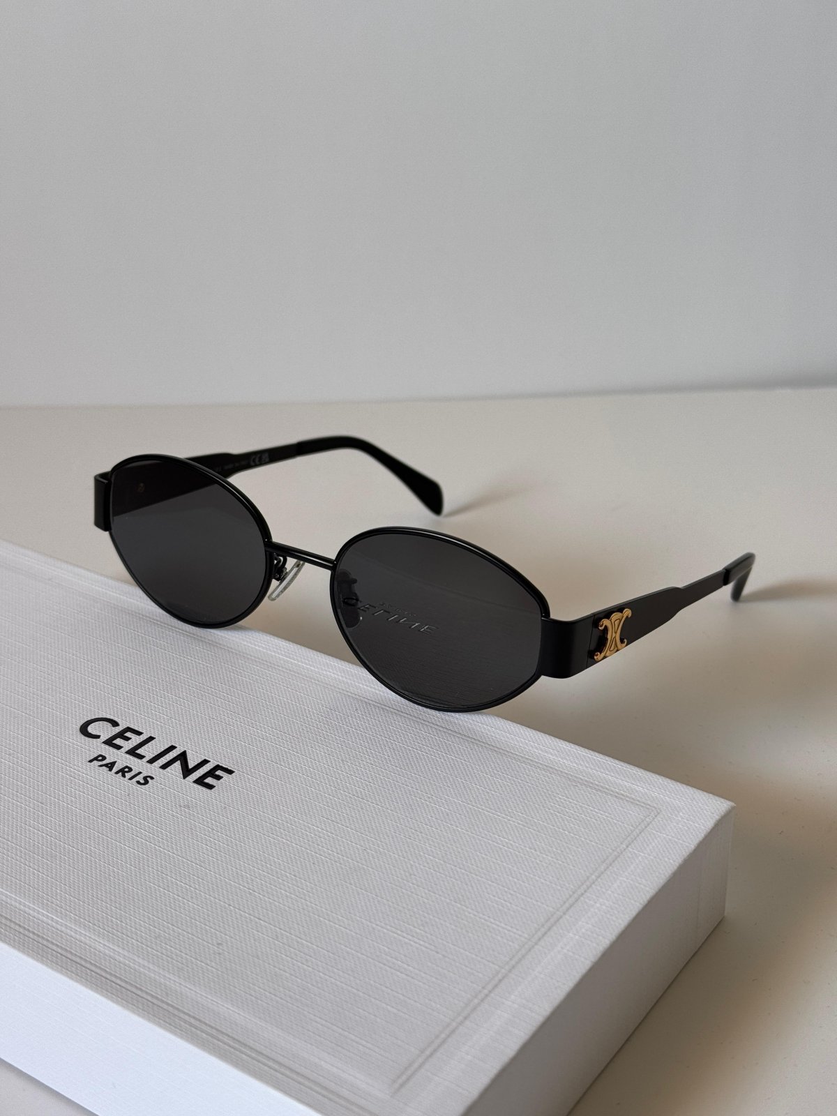 Sunglasses 196