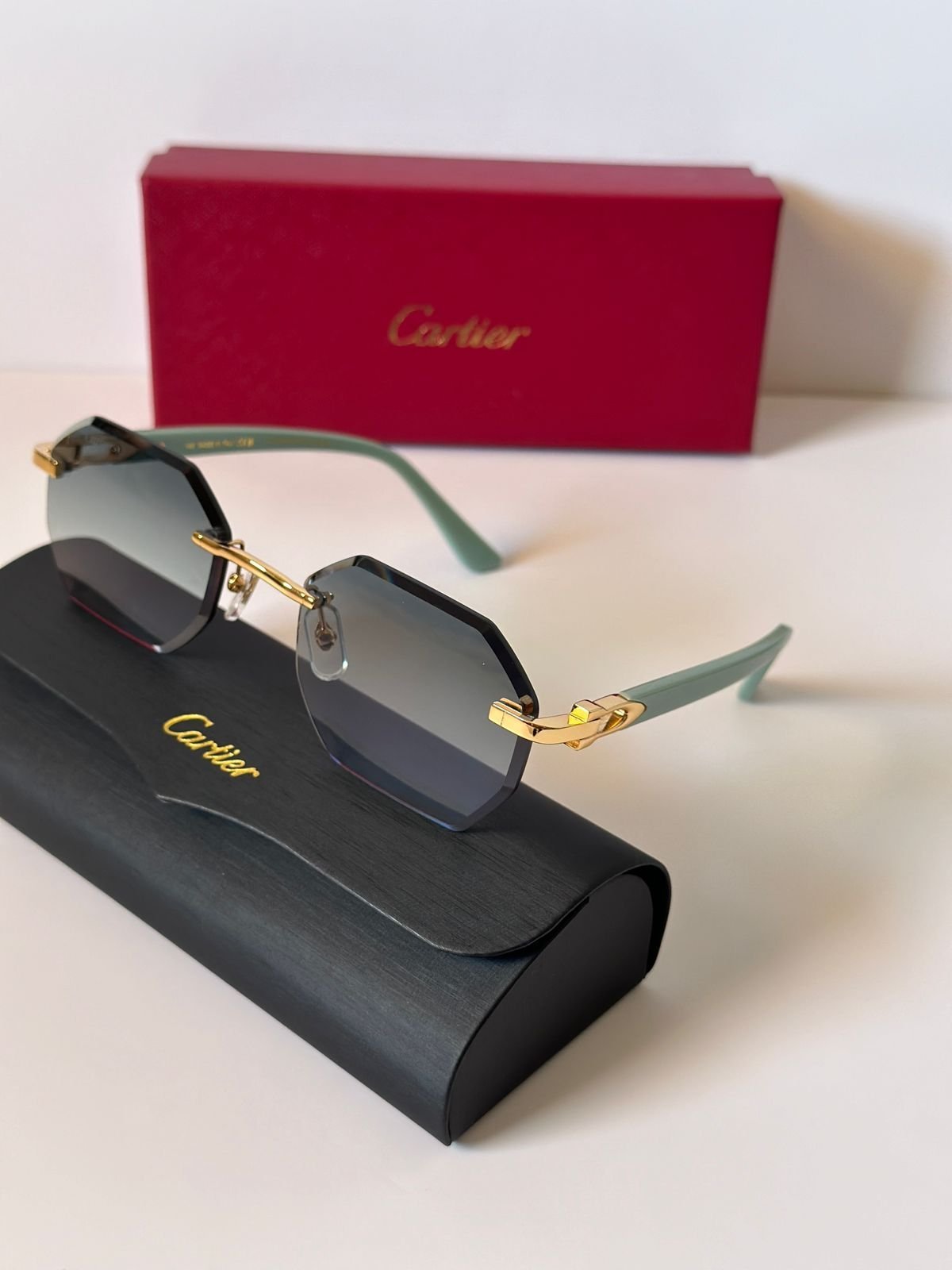 Sunglasses 235
