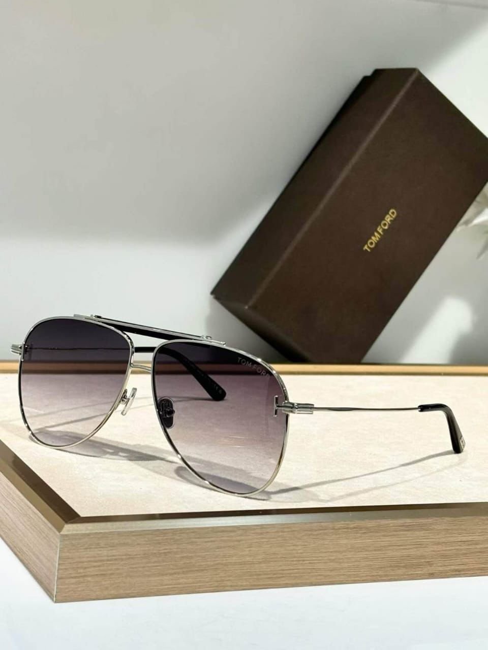 Sunglasses 270