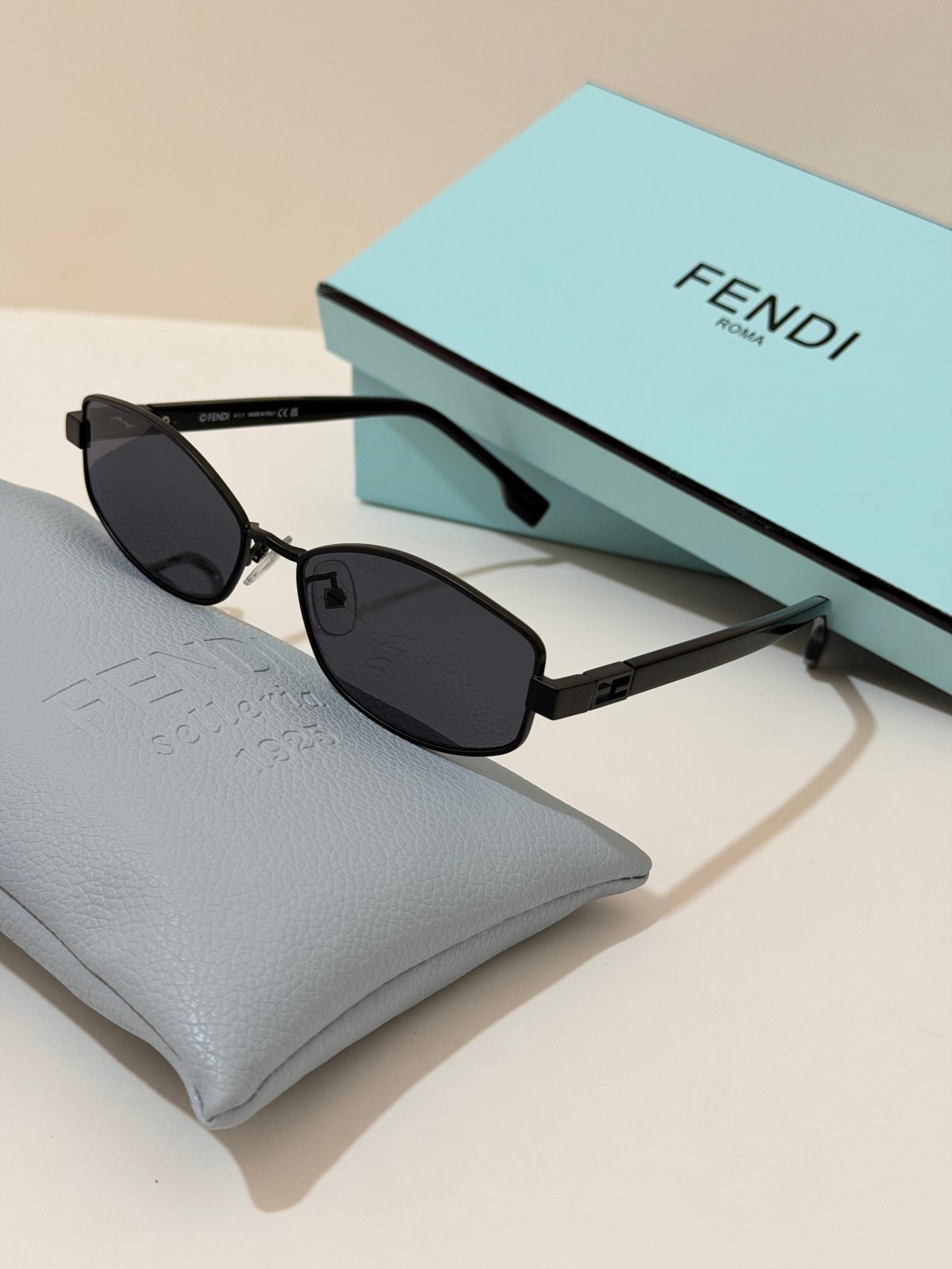 Sunglasses 384