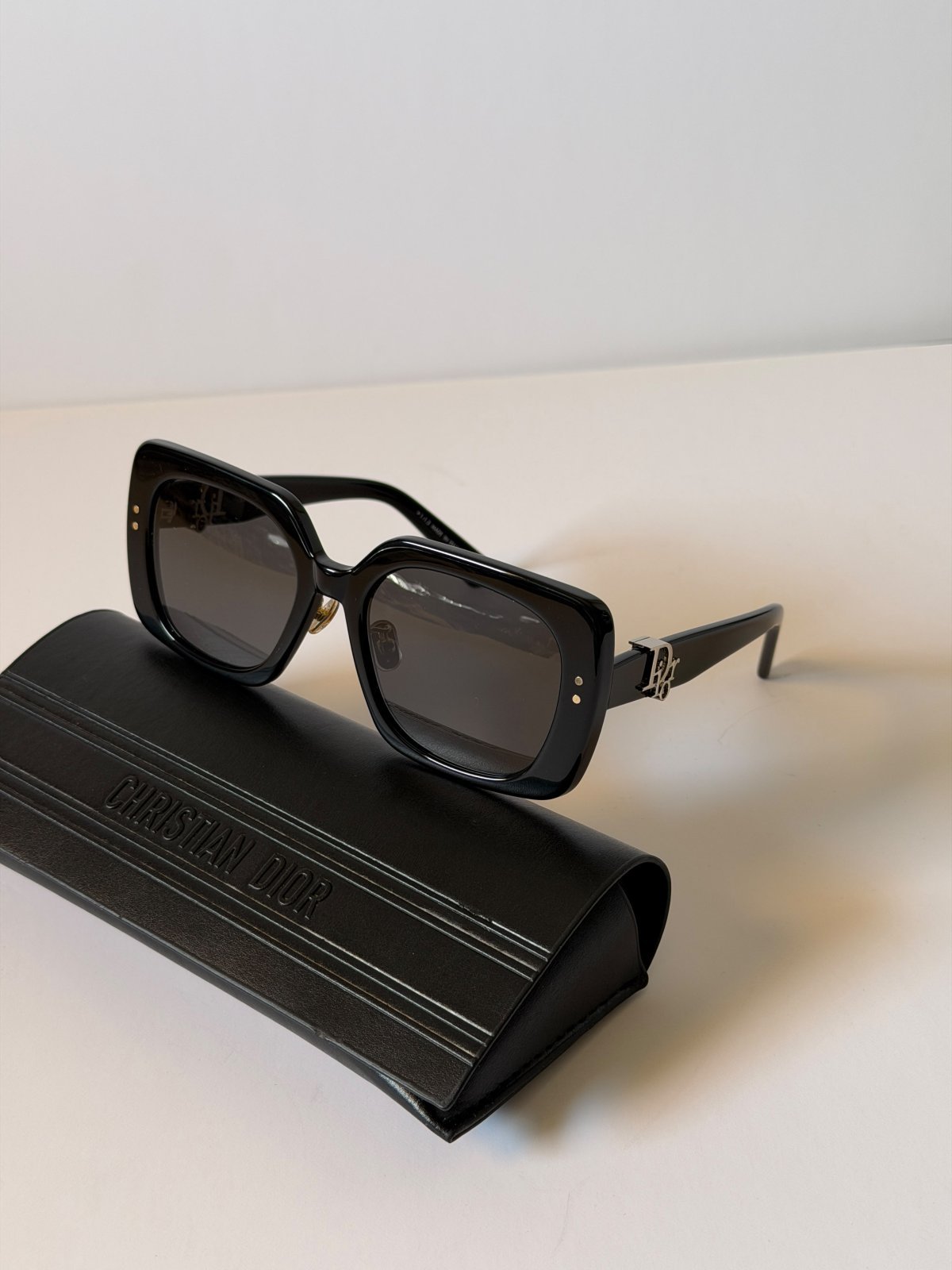 Sunglasses 444