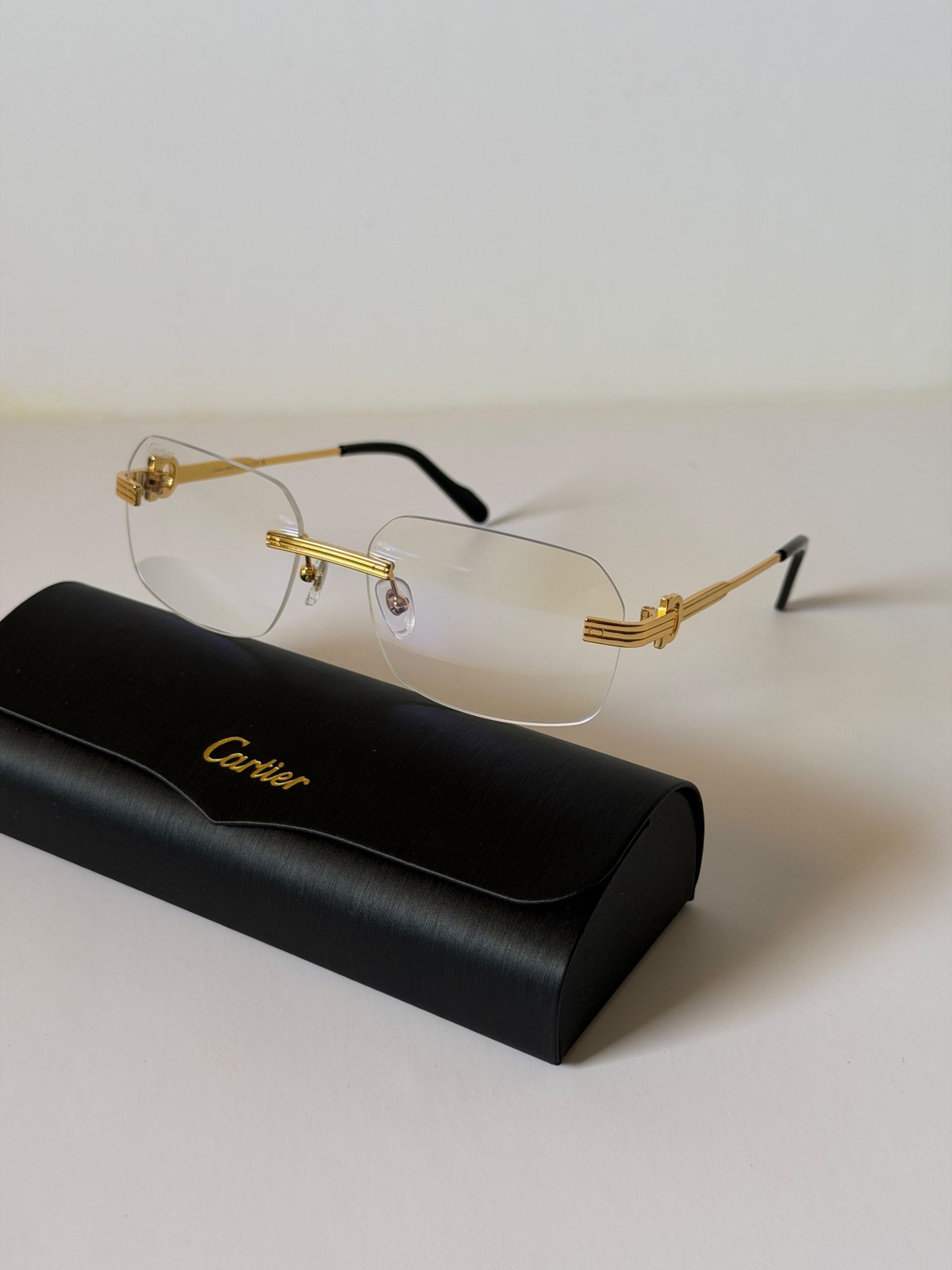 Sunglasses 477