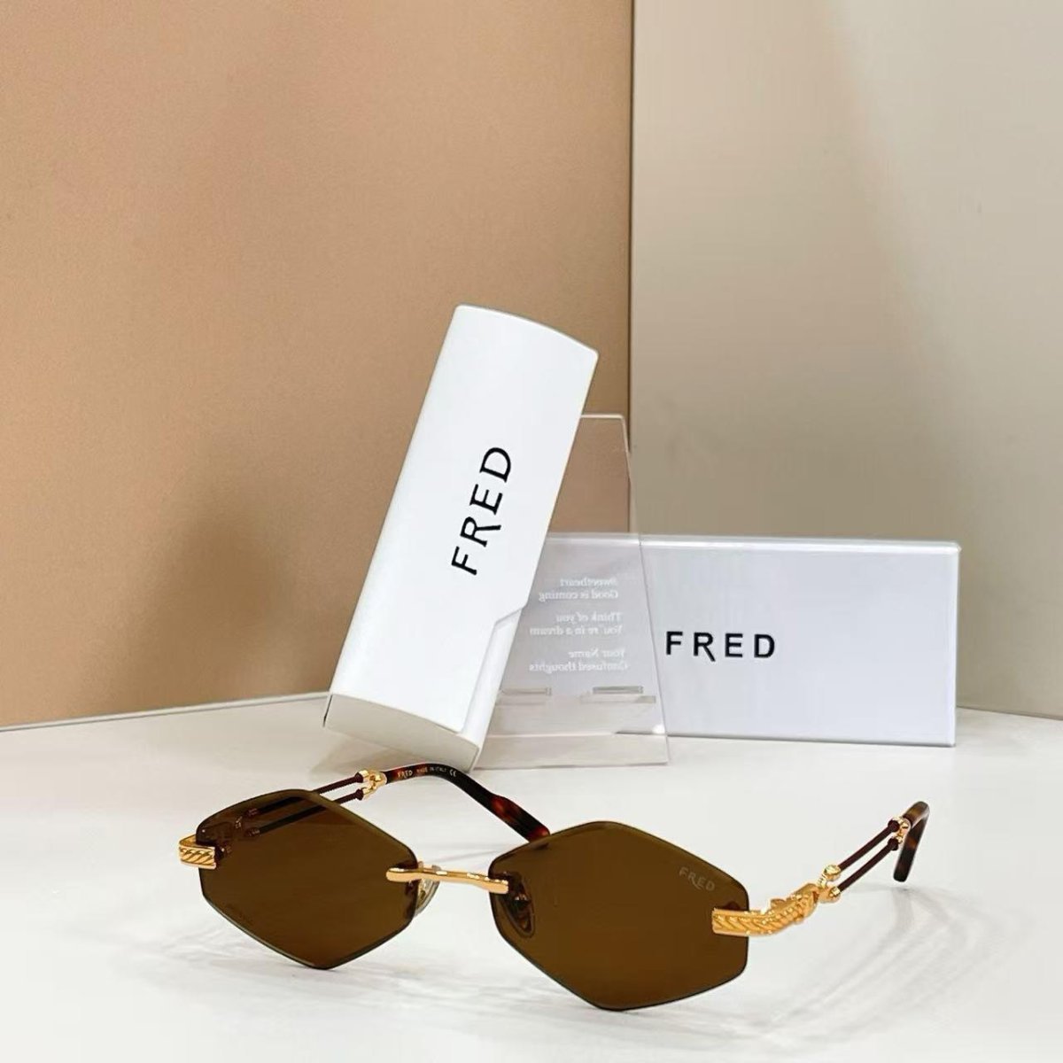 Sunglasses 519