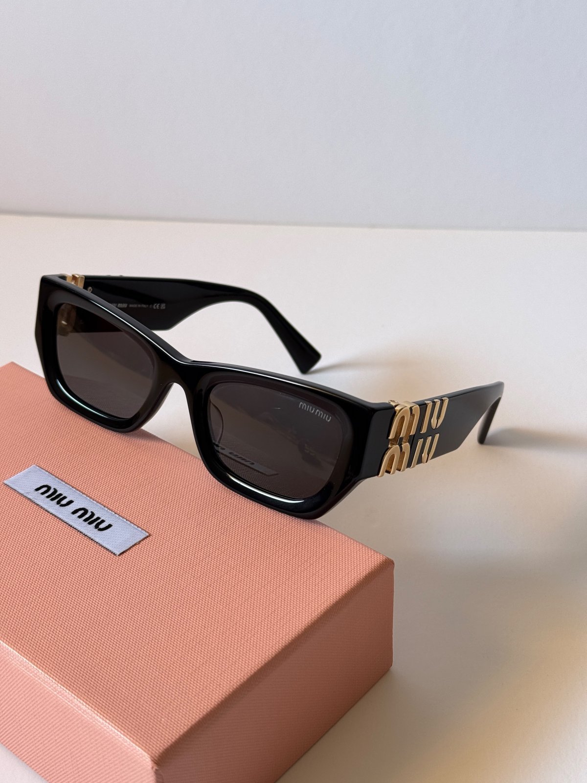 Sunglasses 559