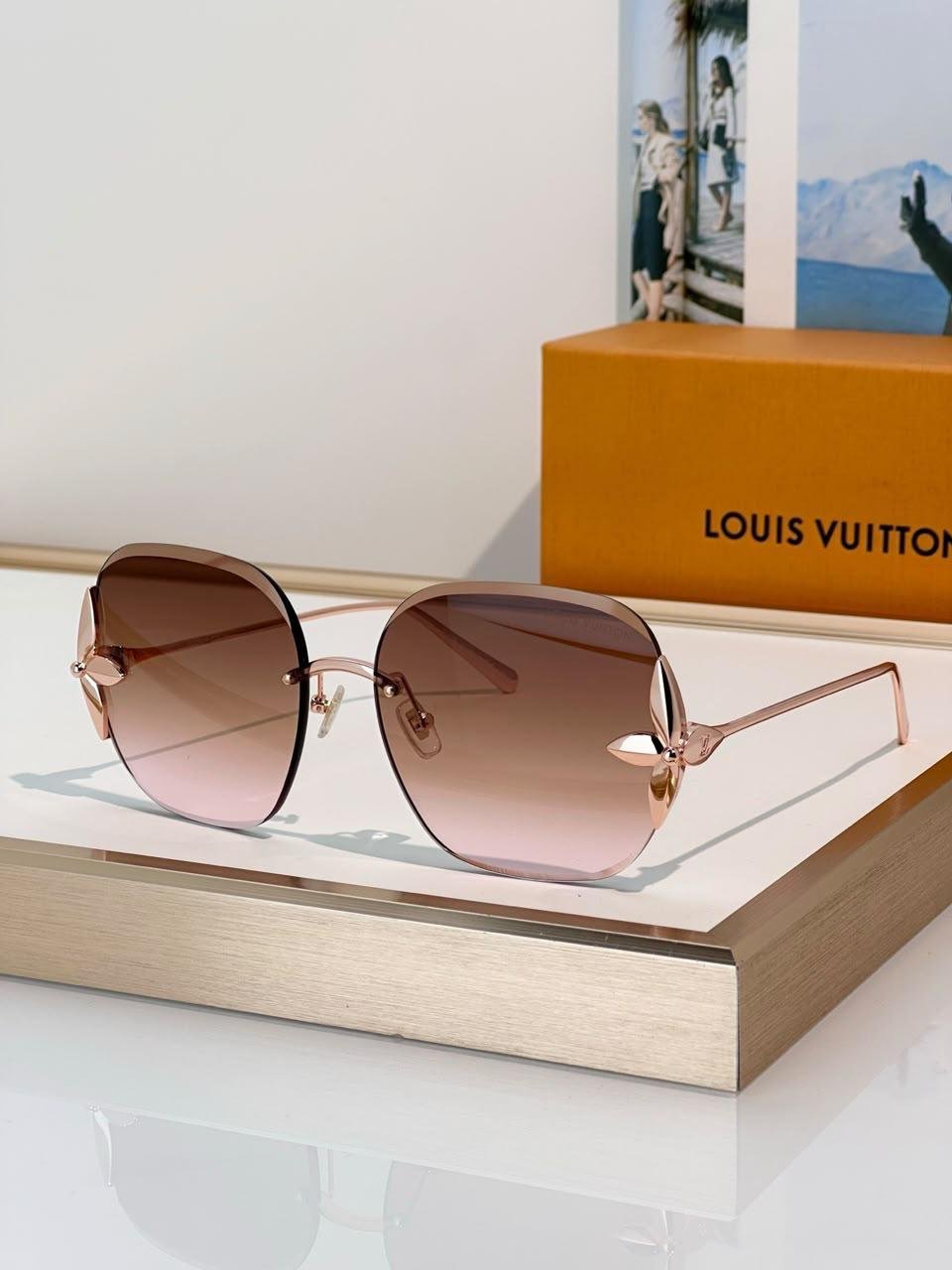 Sunglasses 568