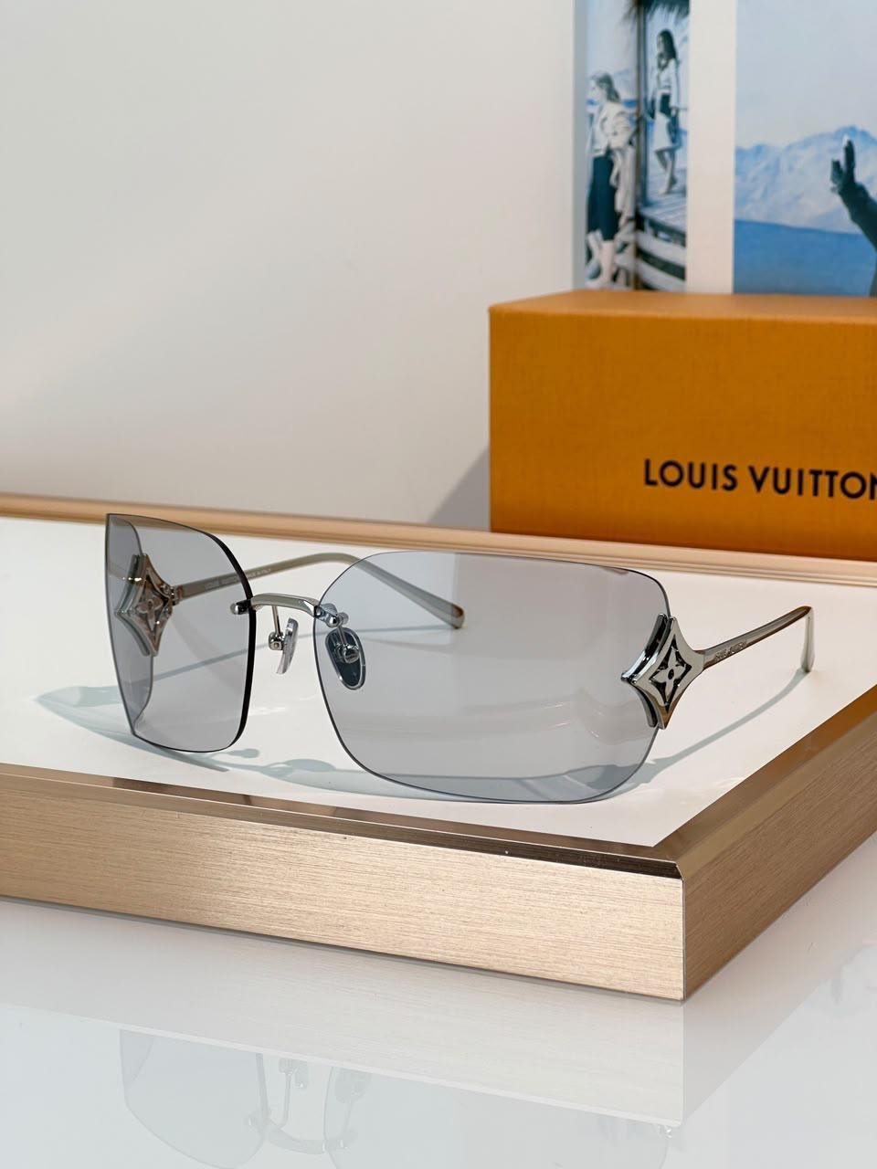 Sunglasses 574