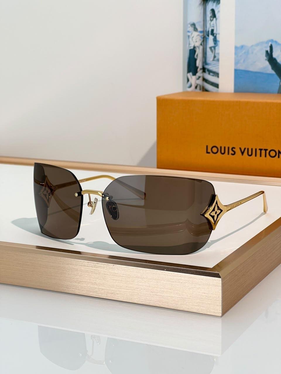 Sunglasses 575