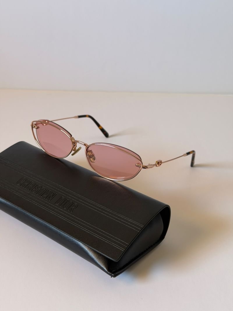 Sunglasses 577