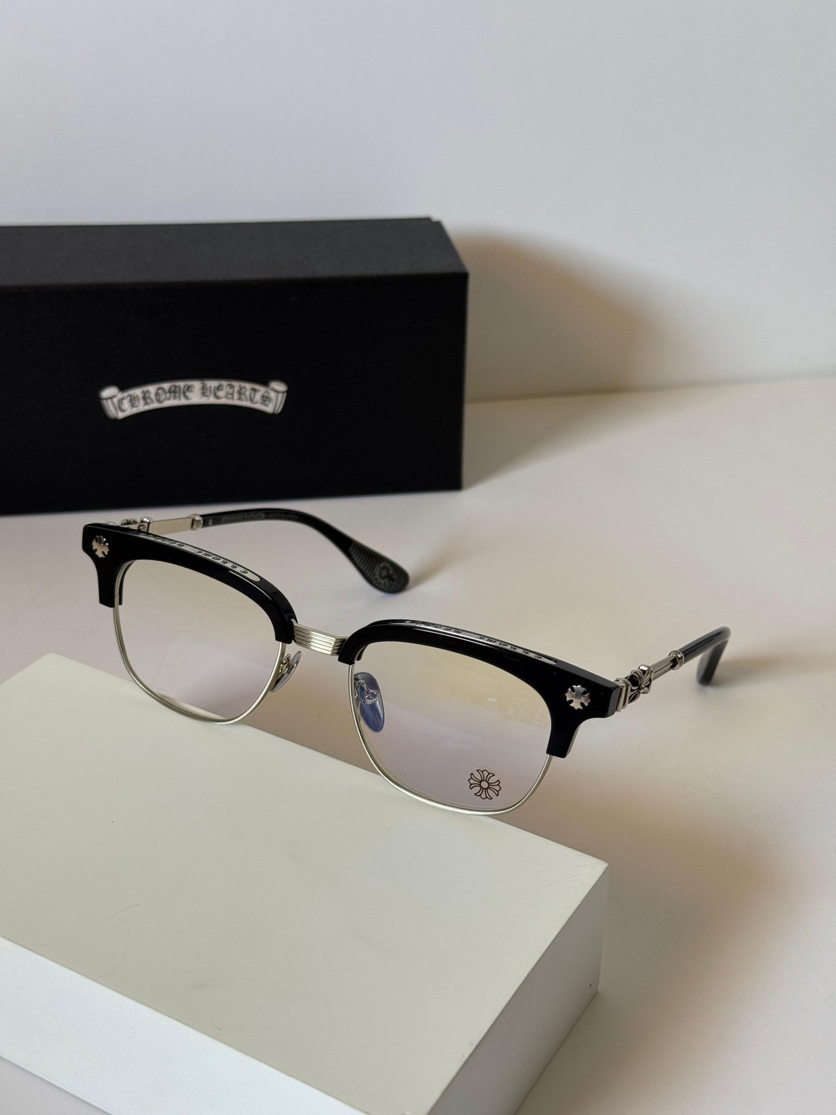 Sunglasses 026