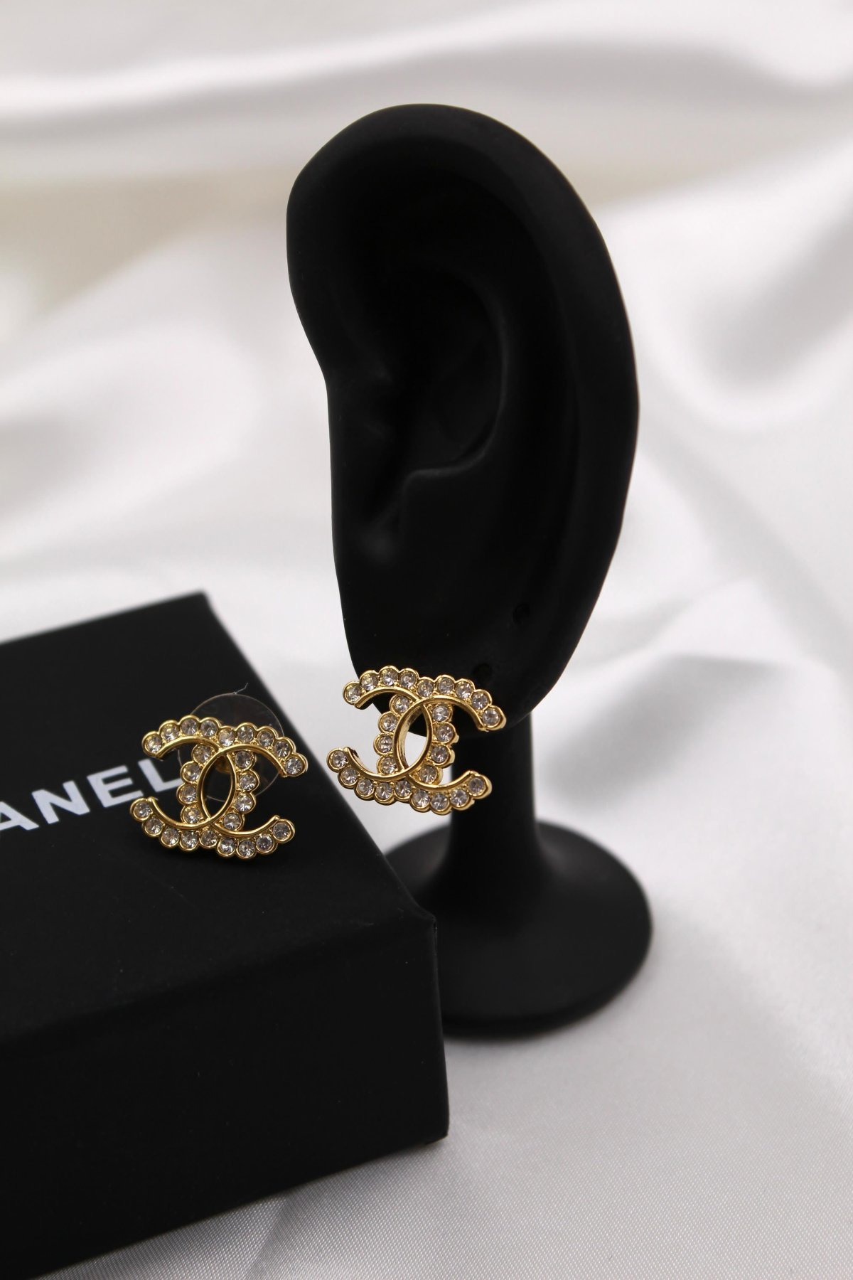 Accessory 017