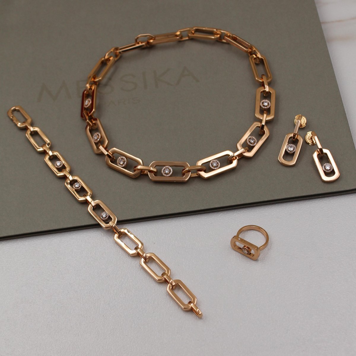 Accessory 025