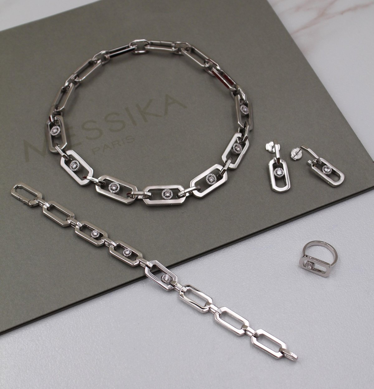 Accessory 027