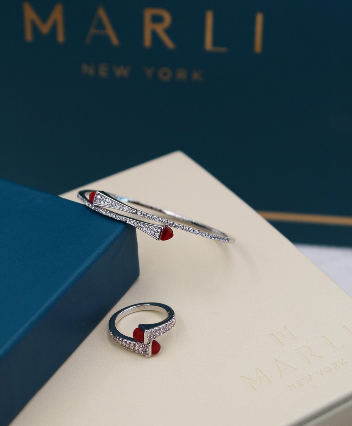 Accessory 050