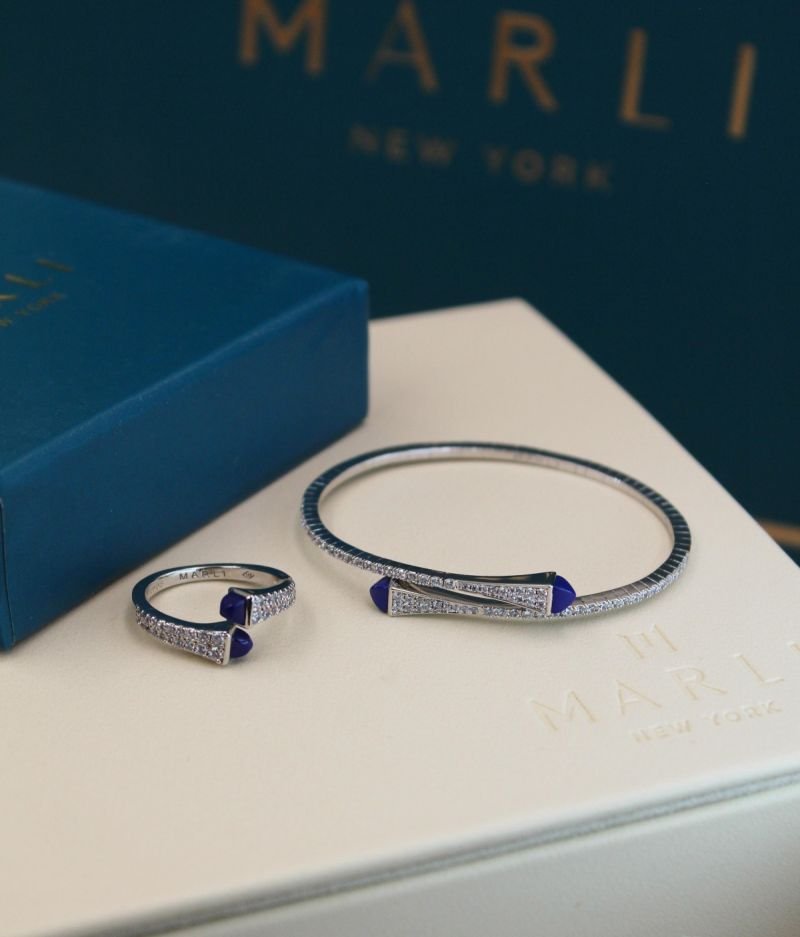 Accessory 052