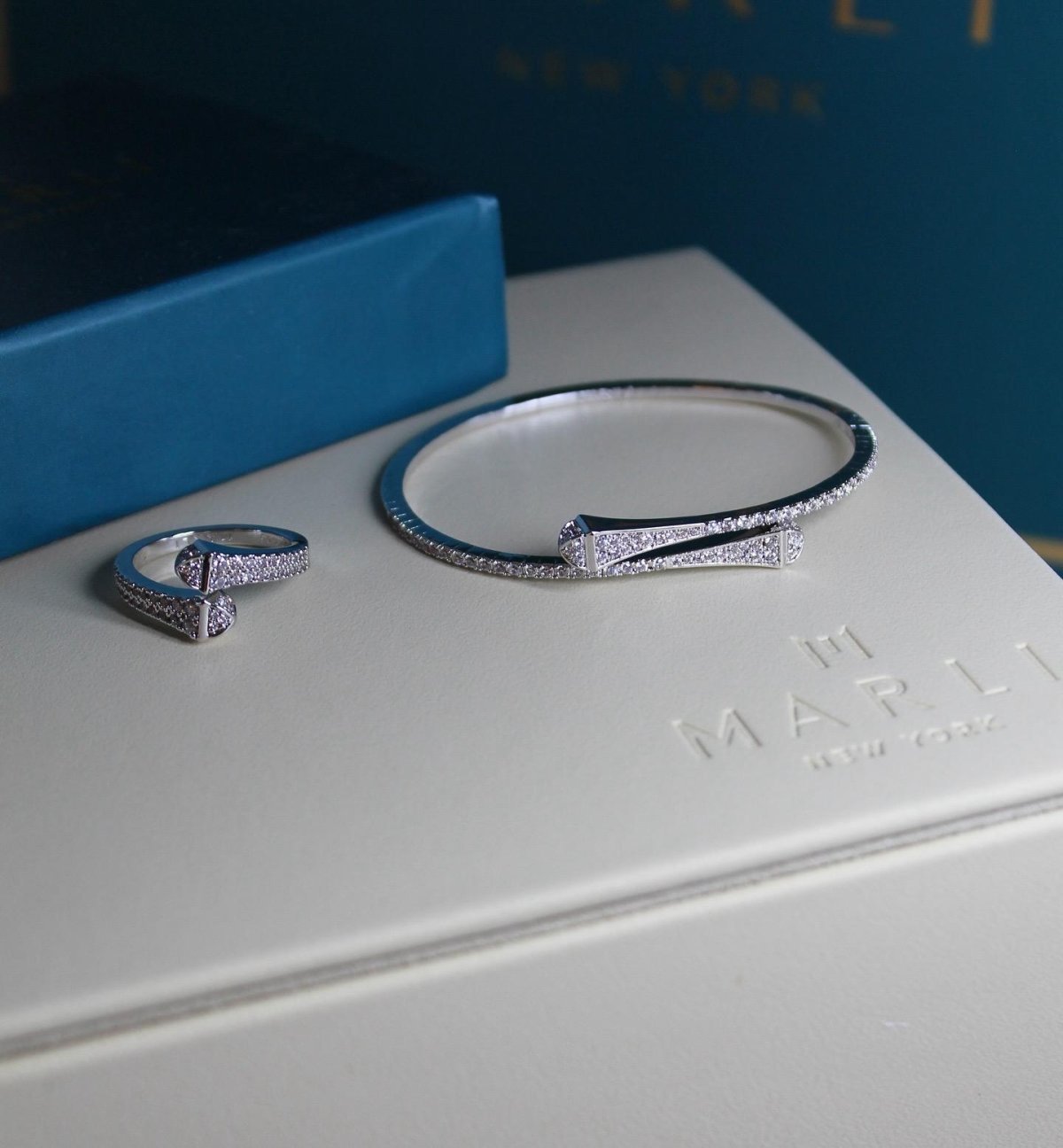 Accessory 054