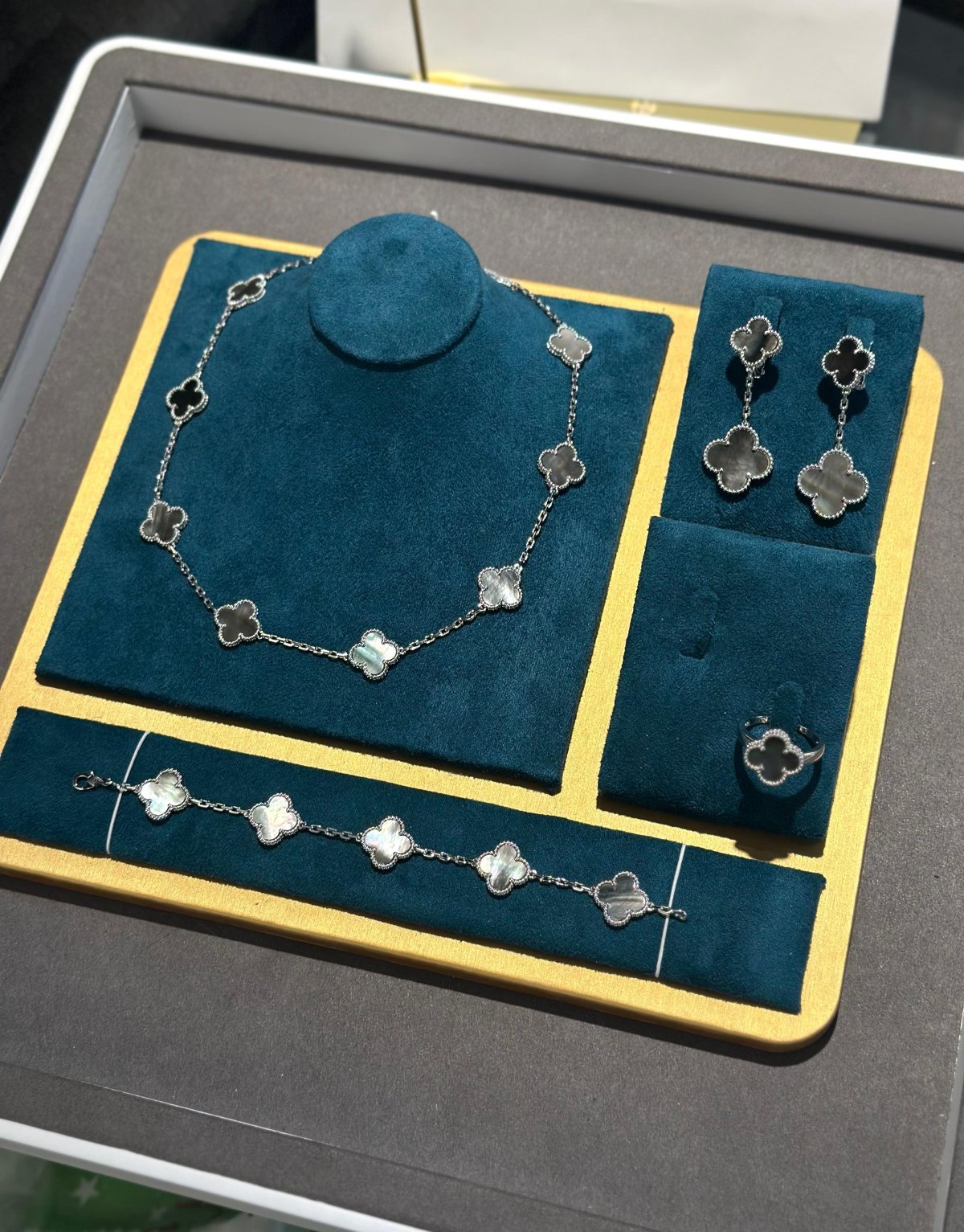 Accessory 114