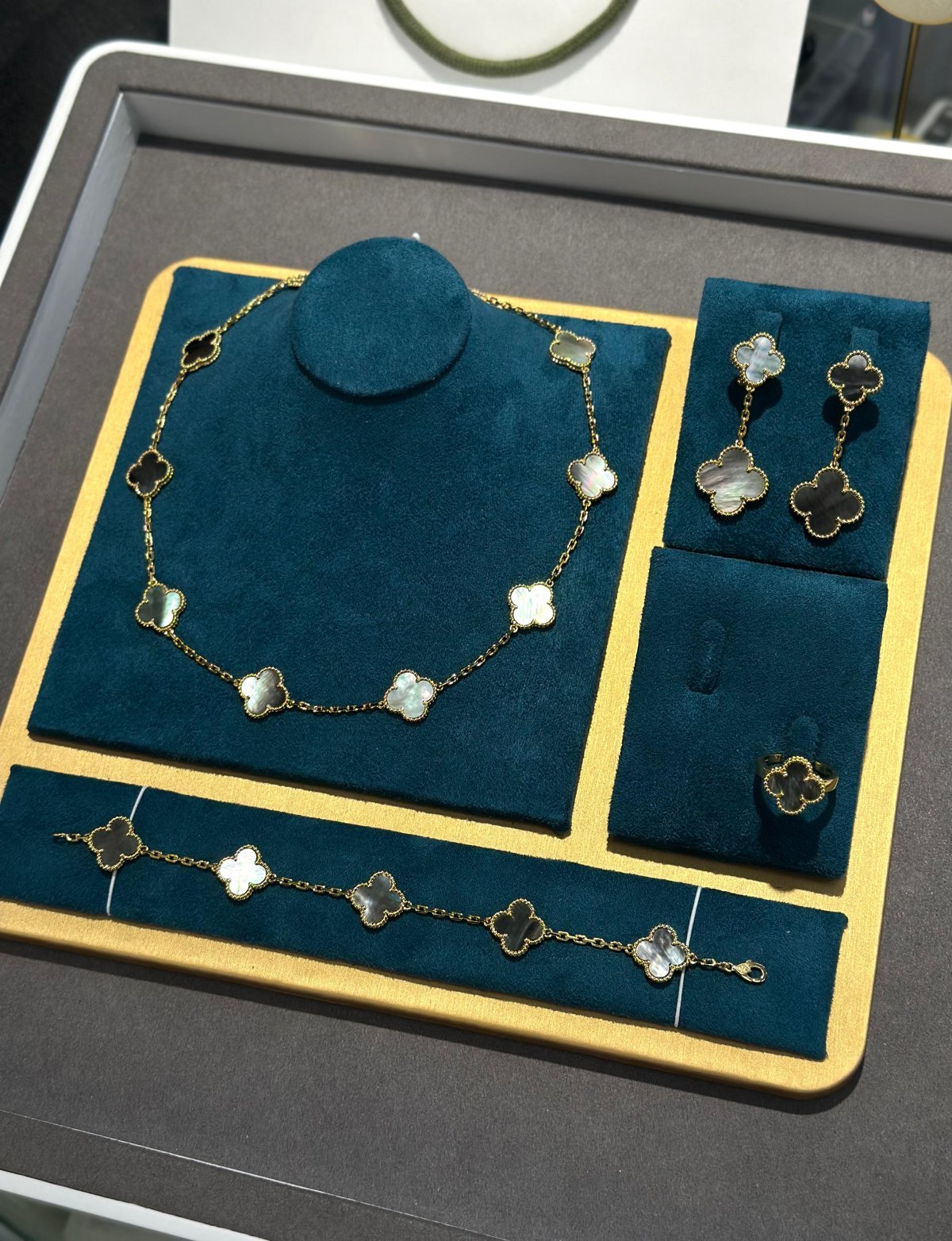 Accessory 115