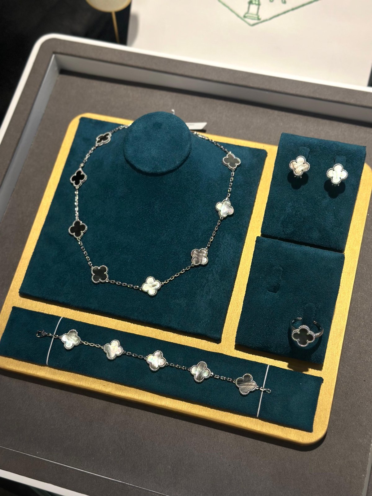 Accessory 116