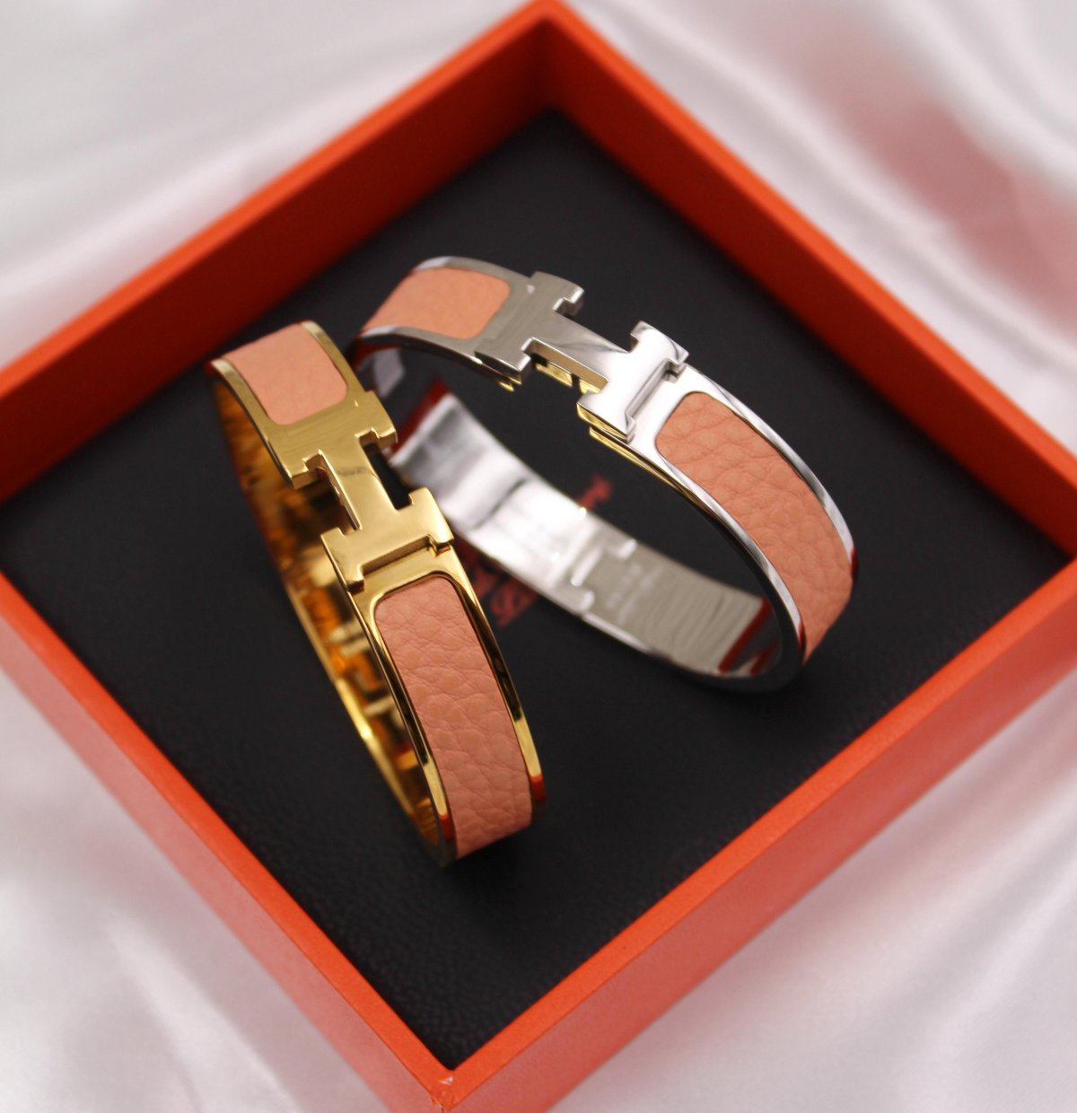 Accessory 141