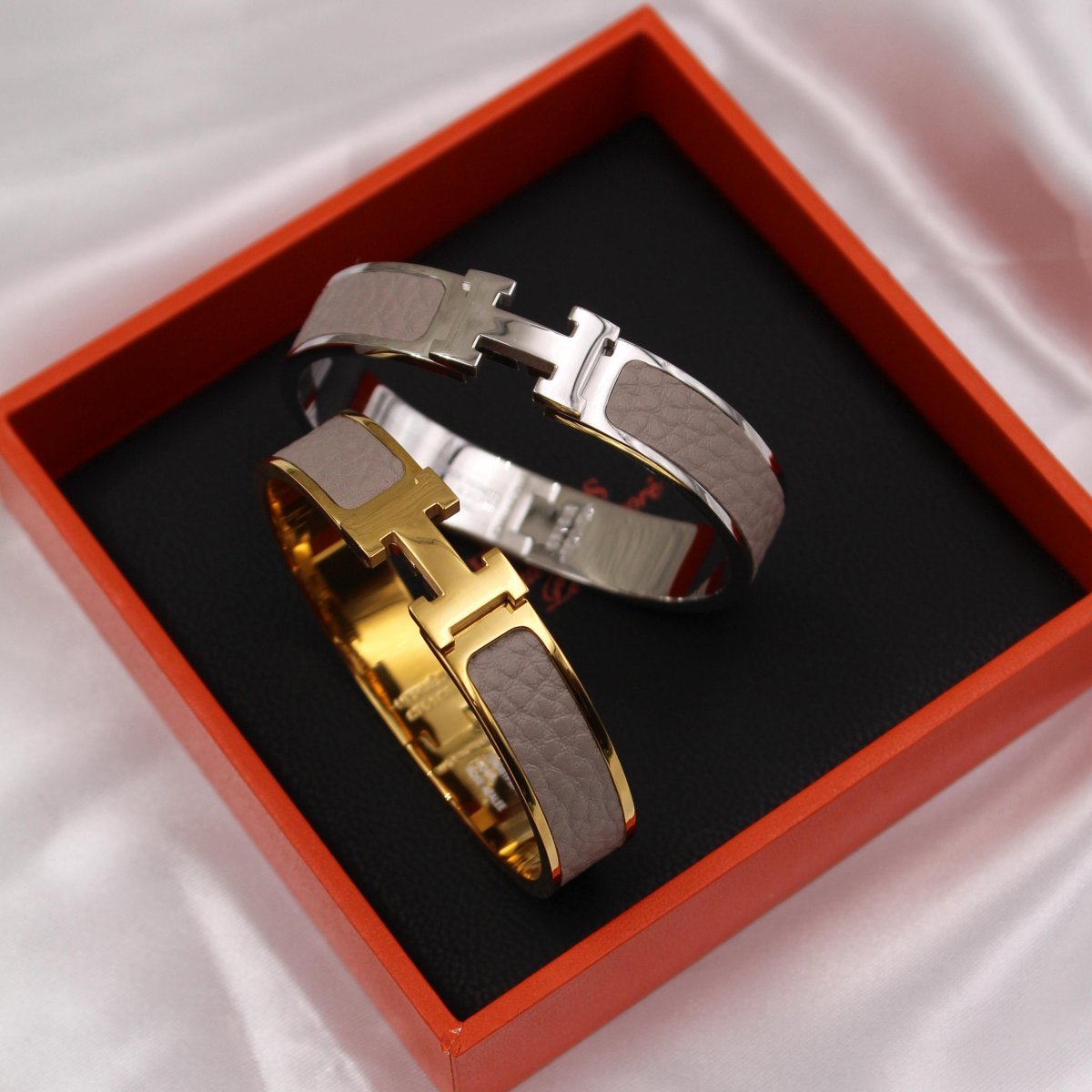Accessory 143