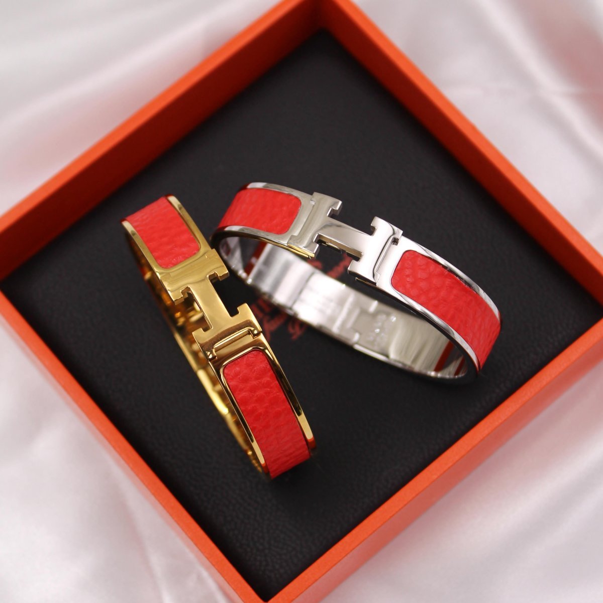 Accessory 146