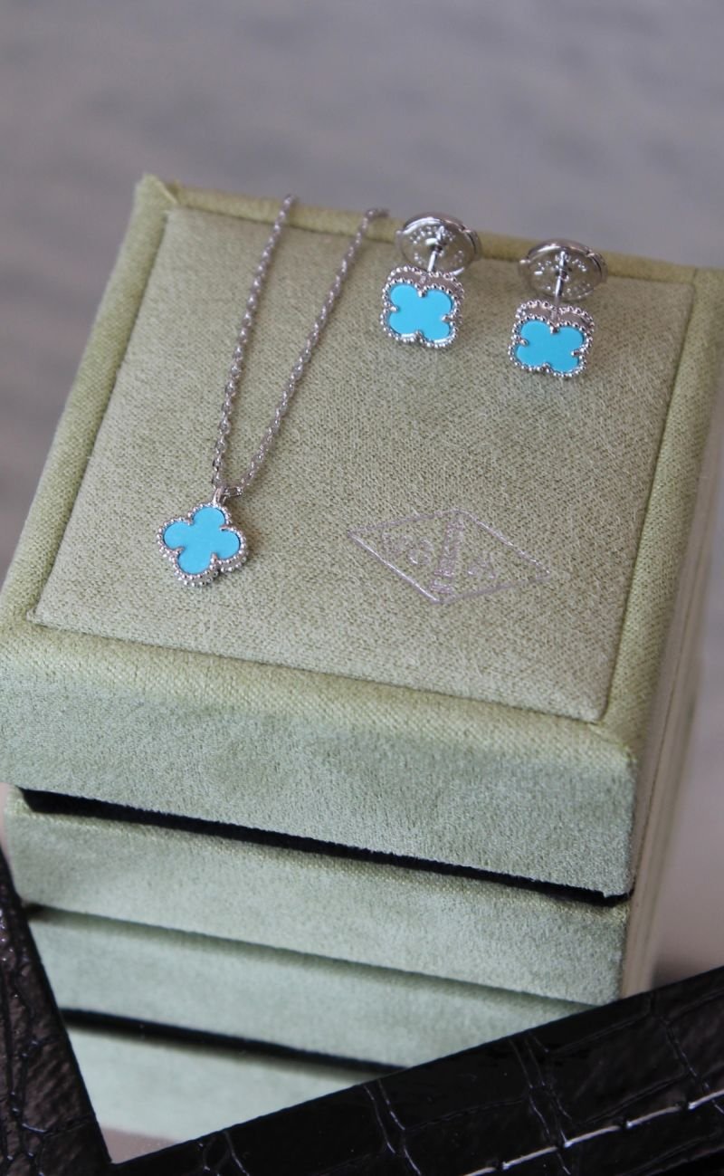 Accessory 163