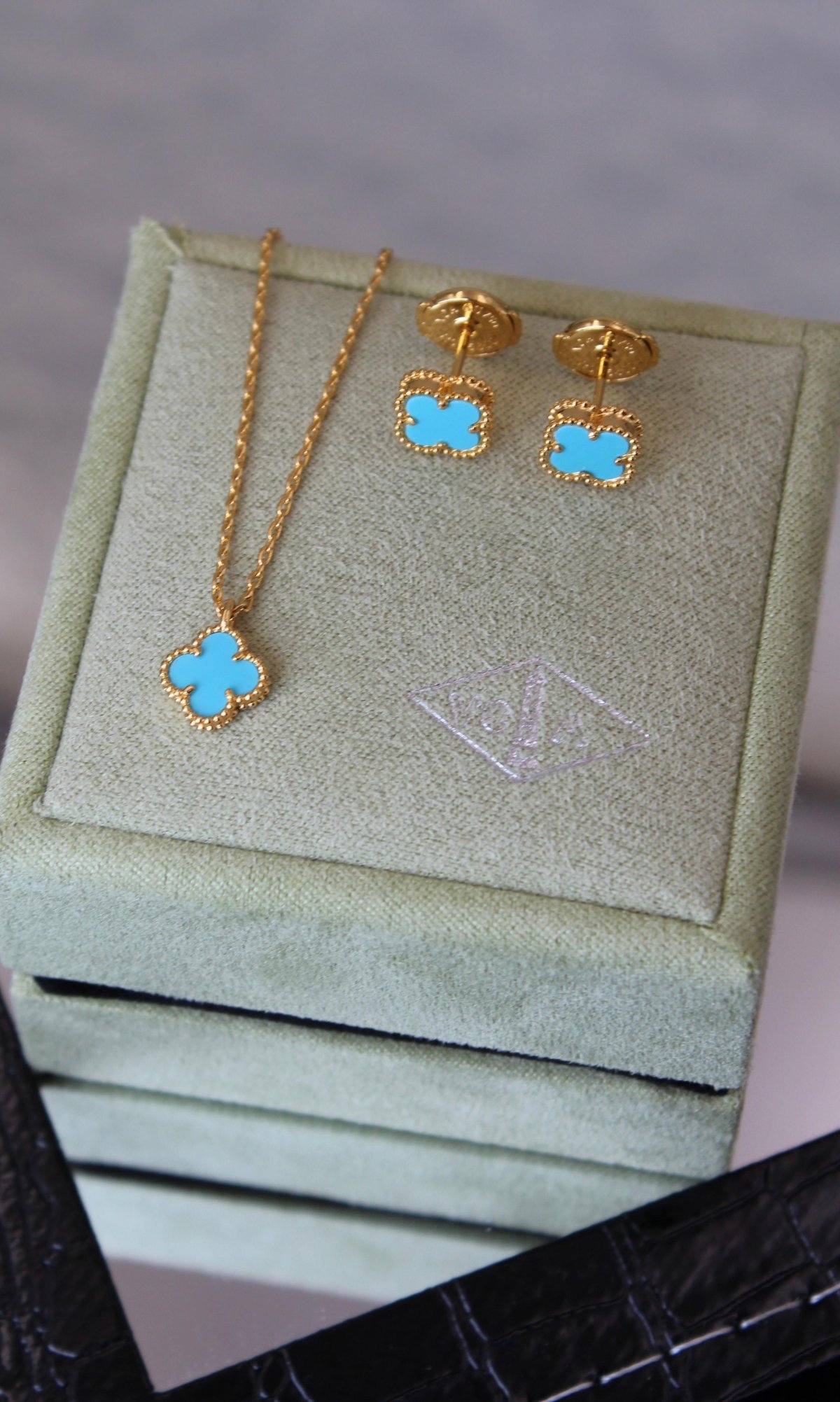 Accessory 163