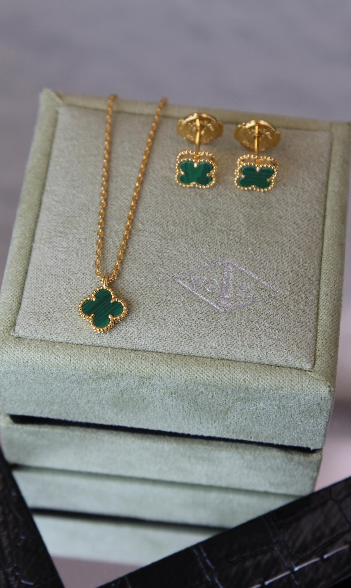 Accessory 164