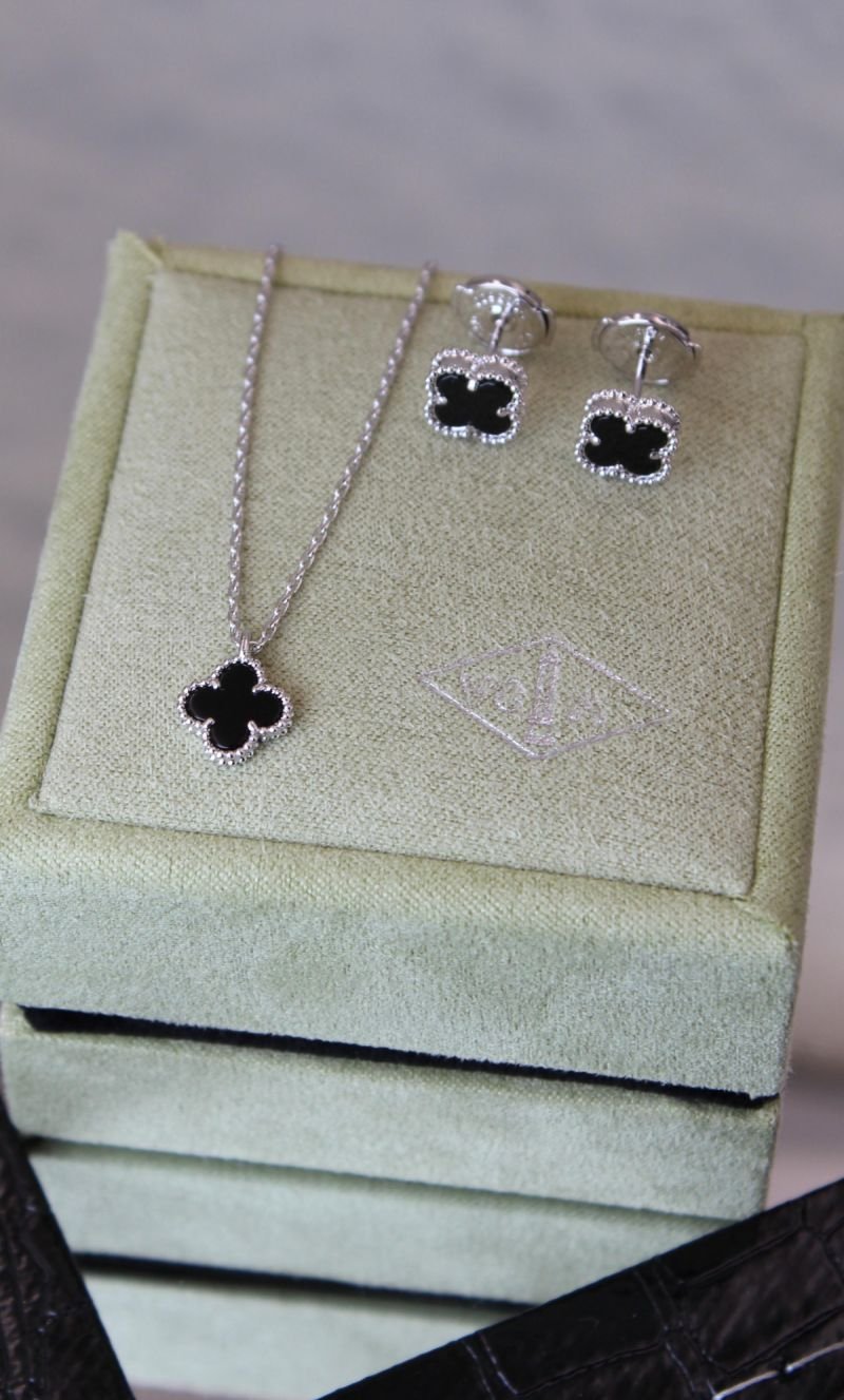 Accessory 167