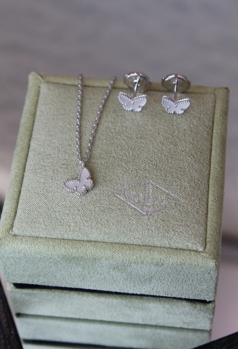 Accessory 171