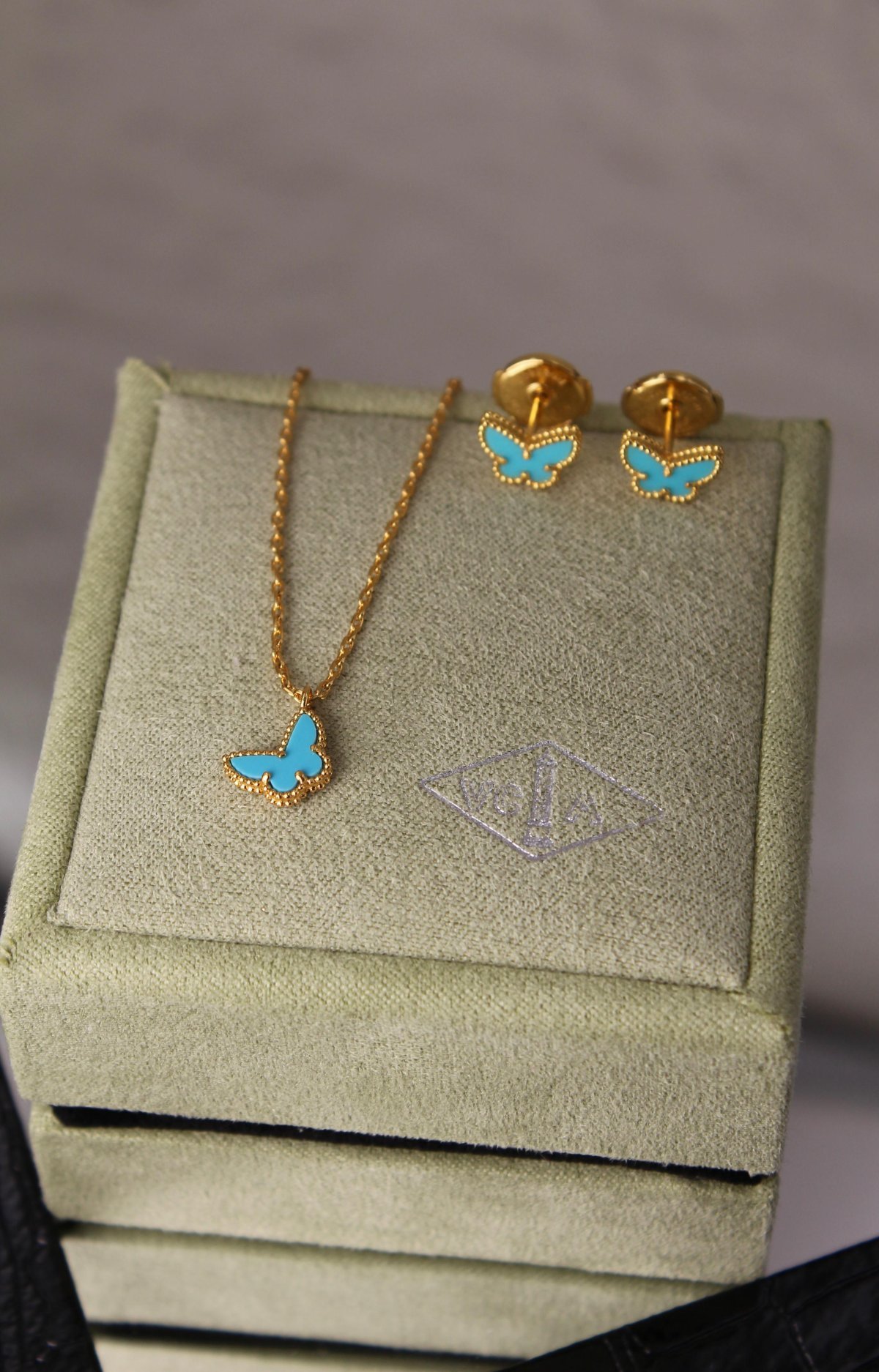 Accessory 173