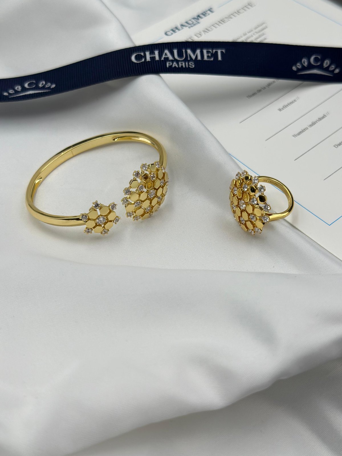Accessory 192