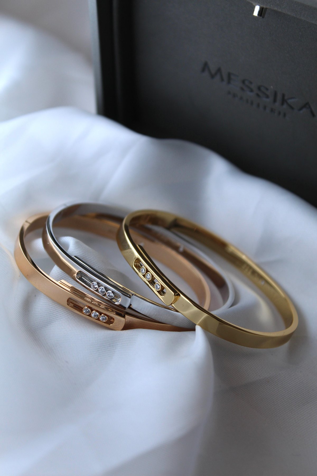 Accessory 196