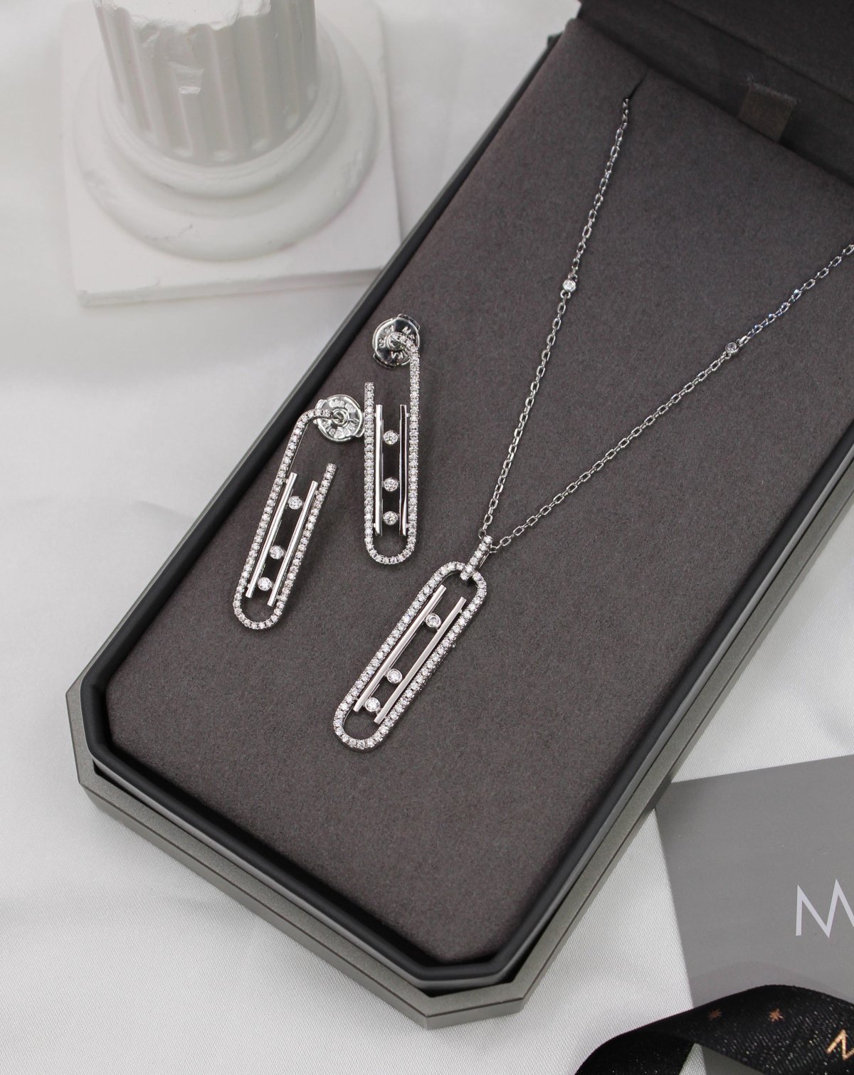Accessory 213