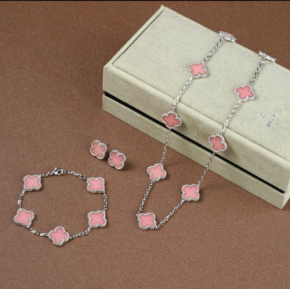 Accessory 220