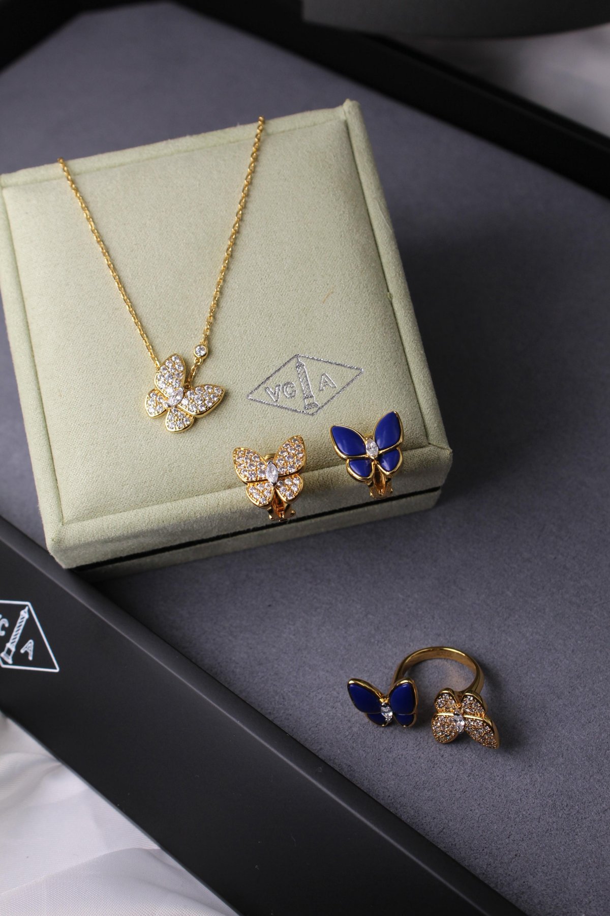 Accessory 229