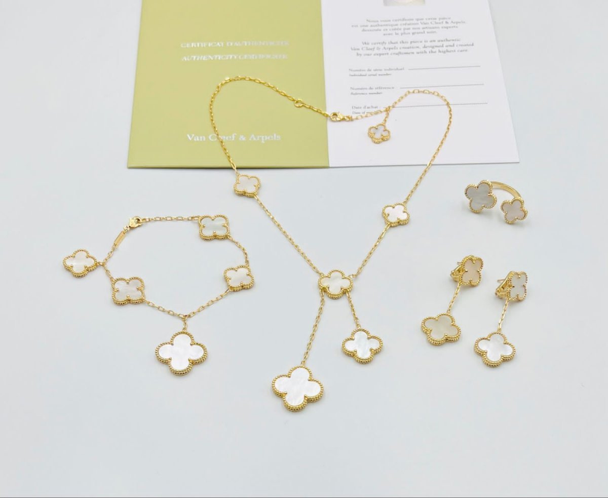 Accessory 233