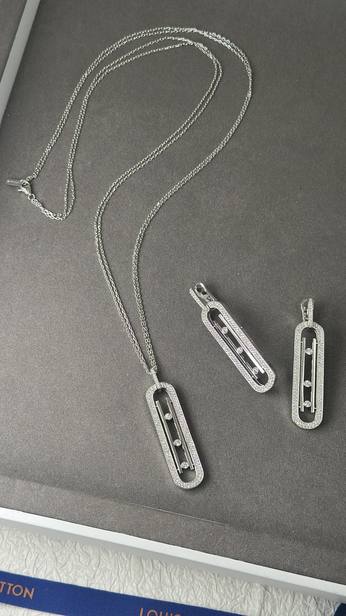 Accessory 238