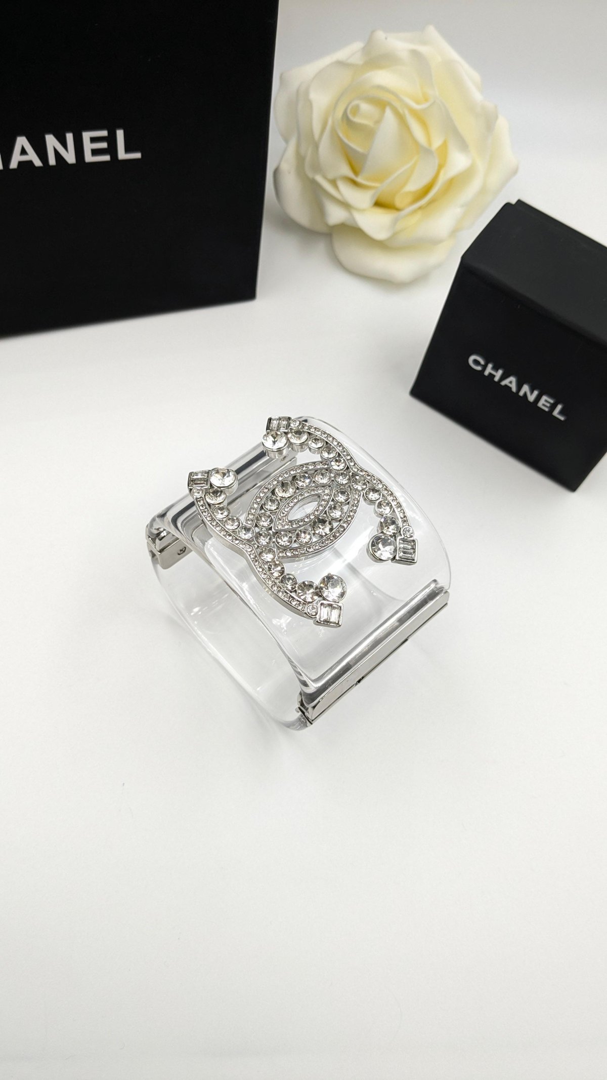 Accessory 266